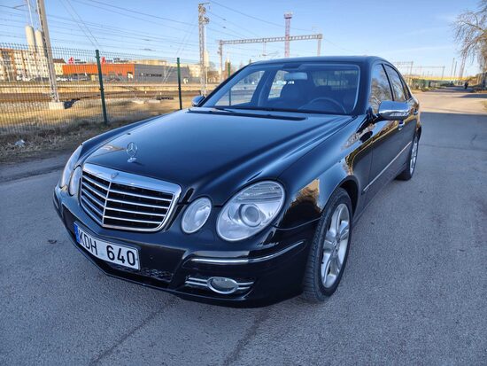 Mercedes E300 2009 m.